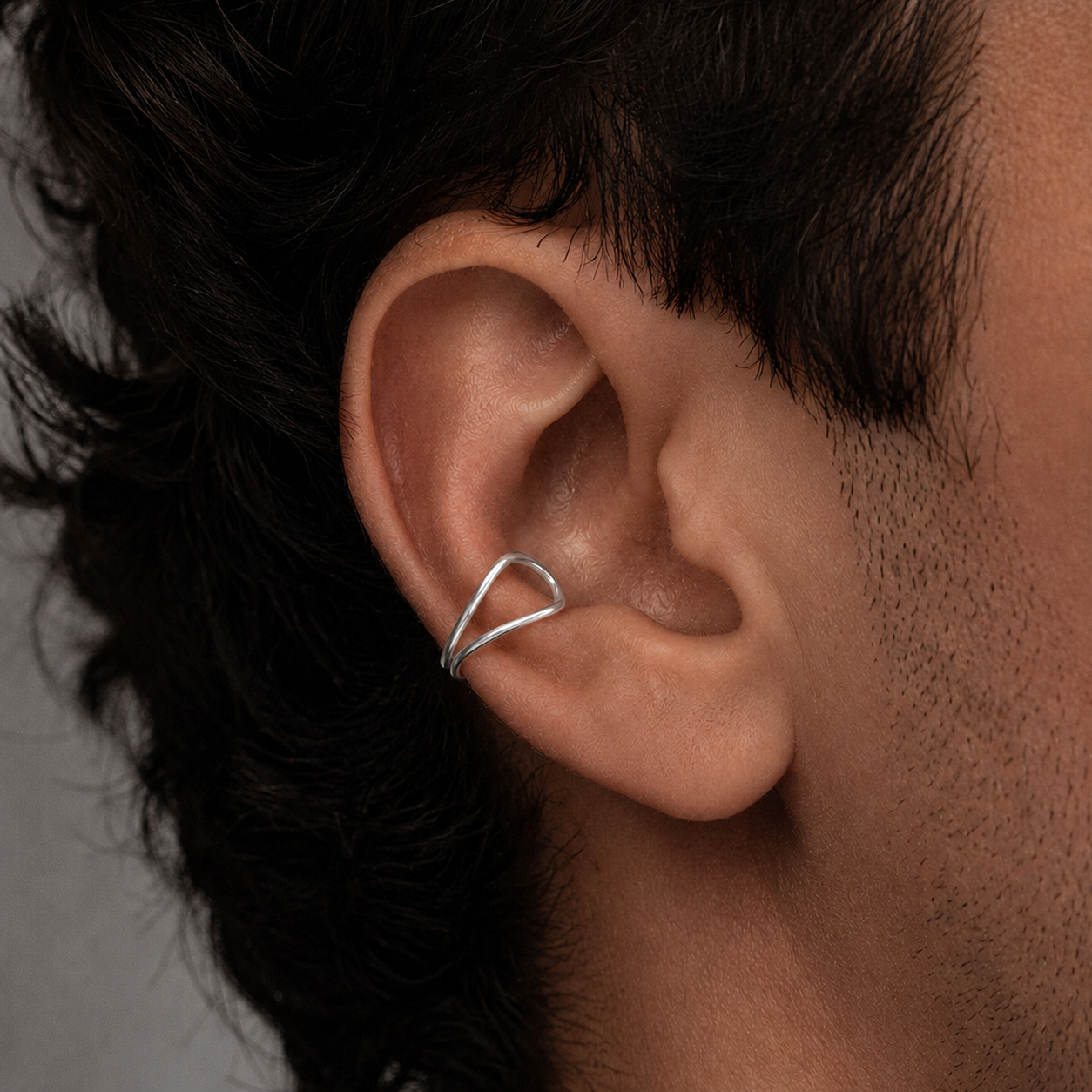 Men Outline Ear Cuff Letter E - silver