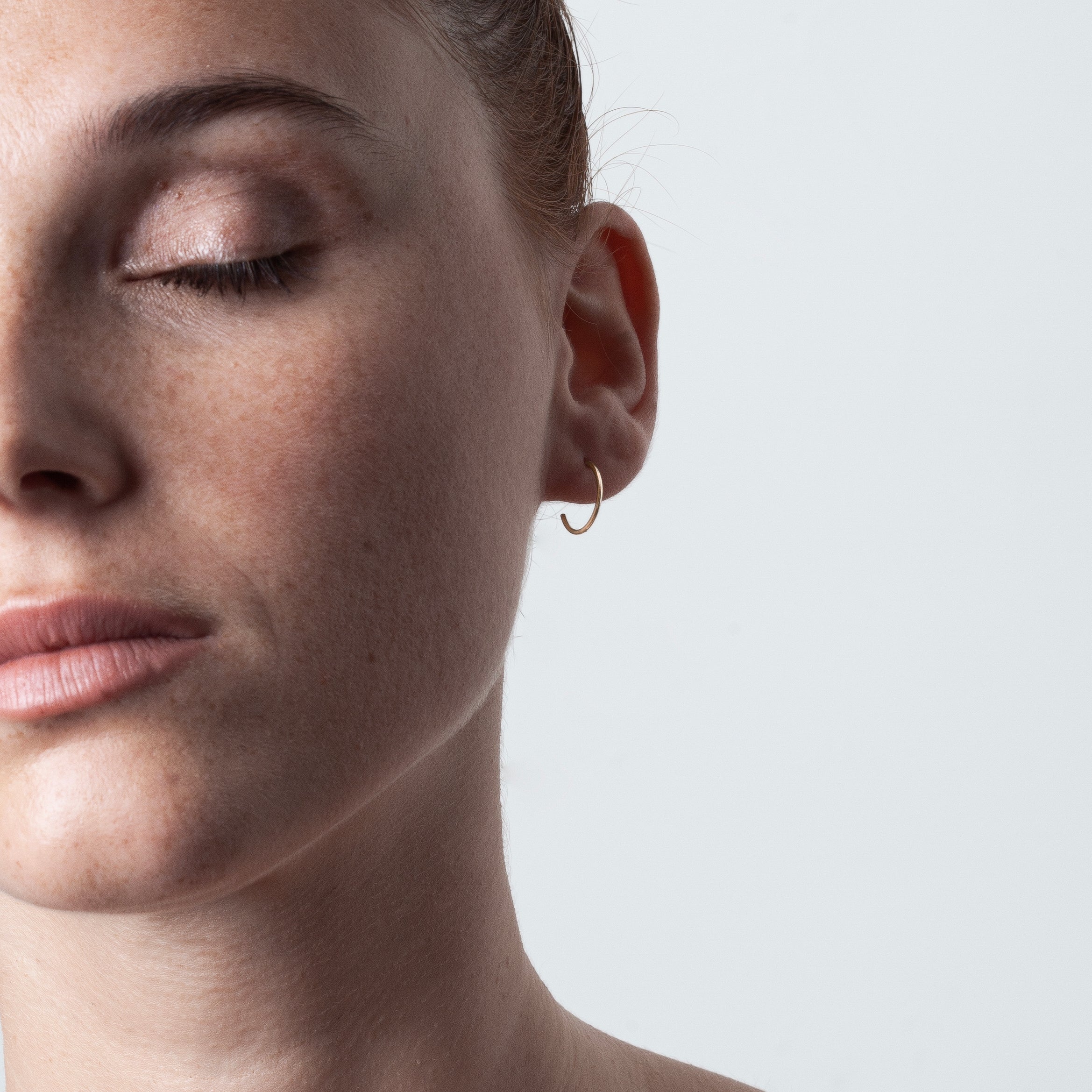 Boucles d'Oreilles Mini Créoles Éos - or jaune laminé