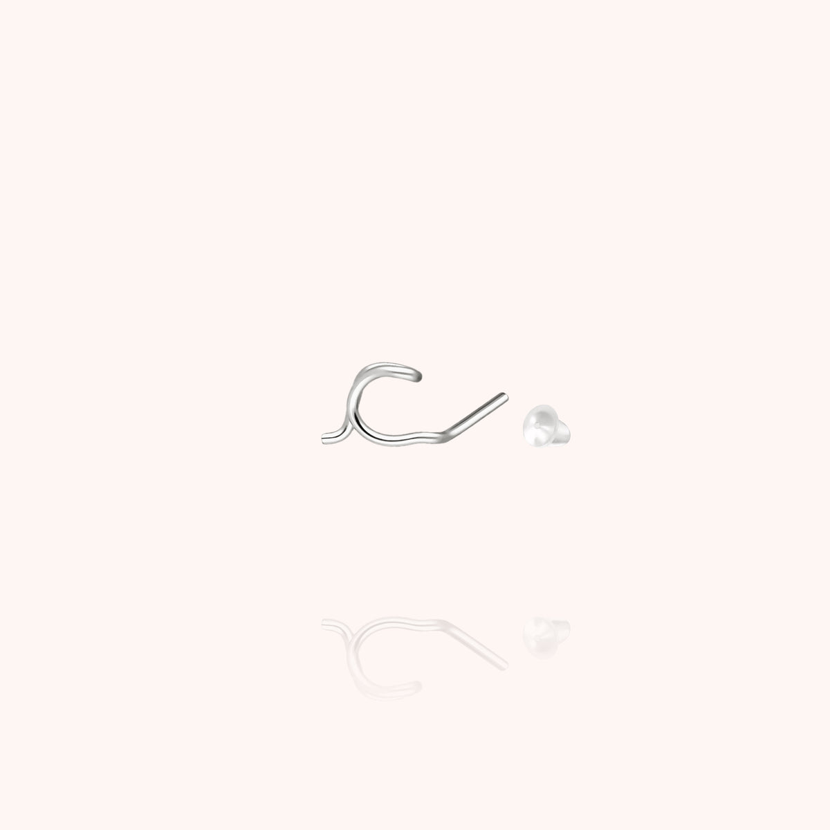Originale Initiale Ohrstecker — Detail des Metalldrahts, 925 Sterlingsilber