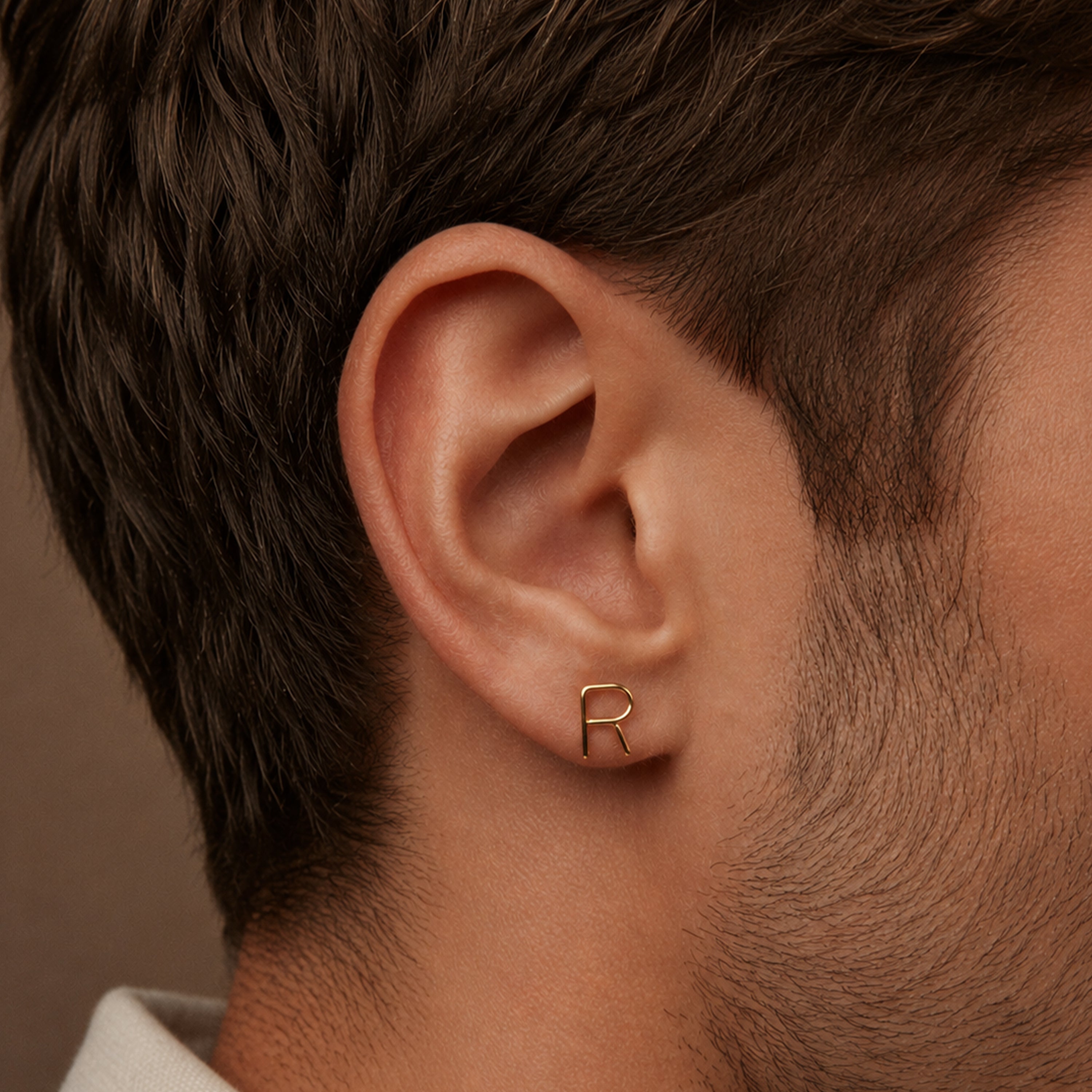 Men's Capitale Initiale Stud Earring - 18k yellow gold