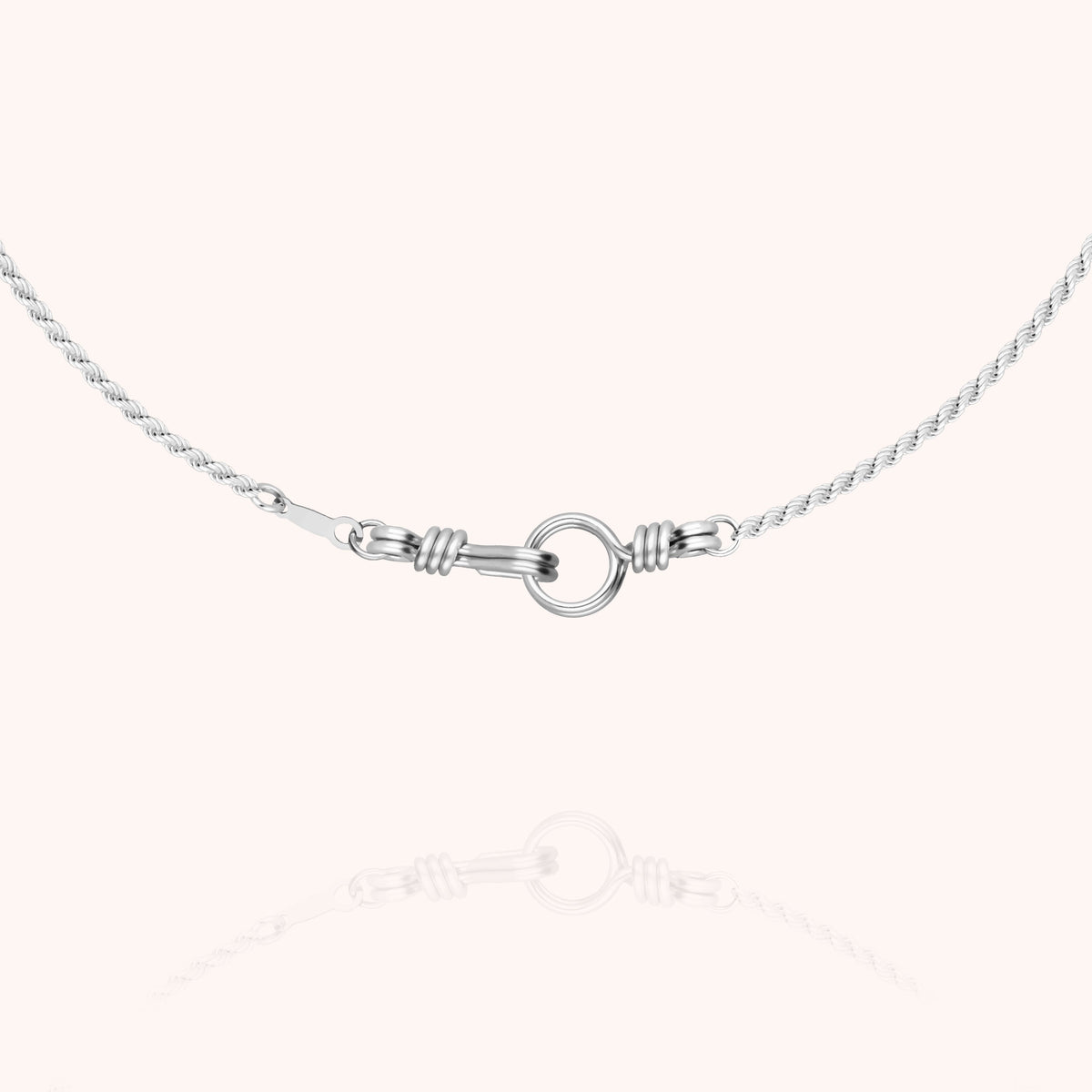 Primo piano del filo d'argento sterling 925 su Collana Girocollo Rope Attache moi