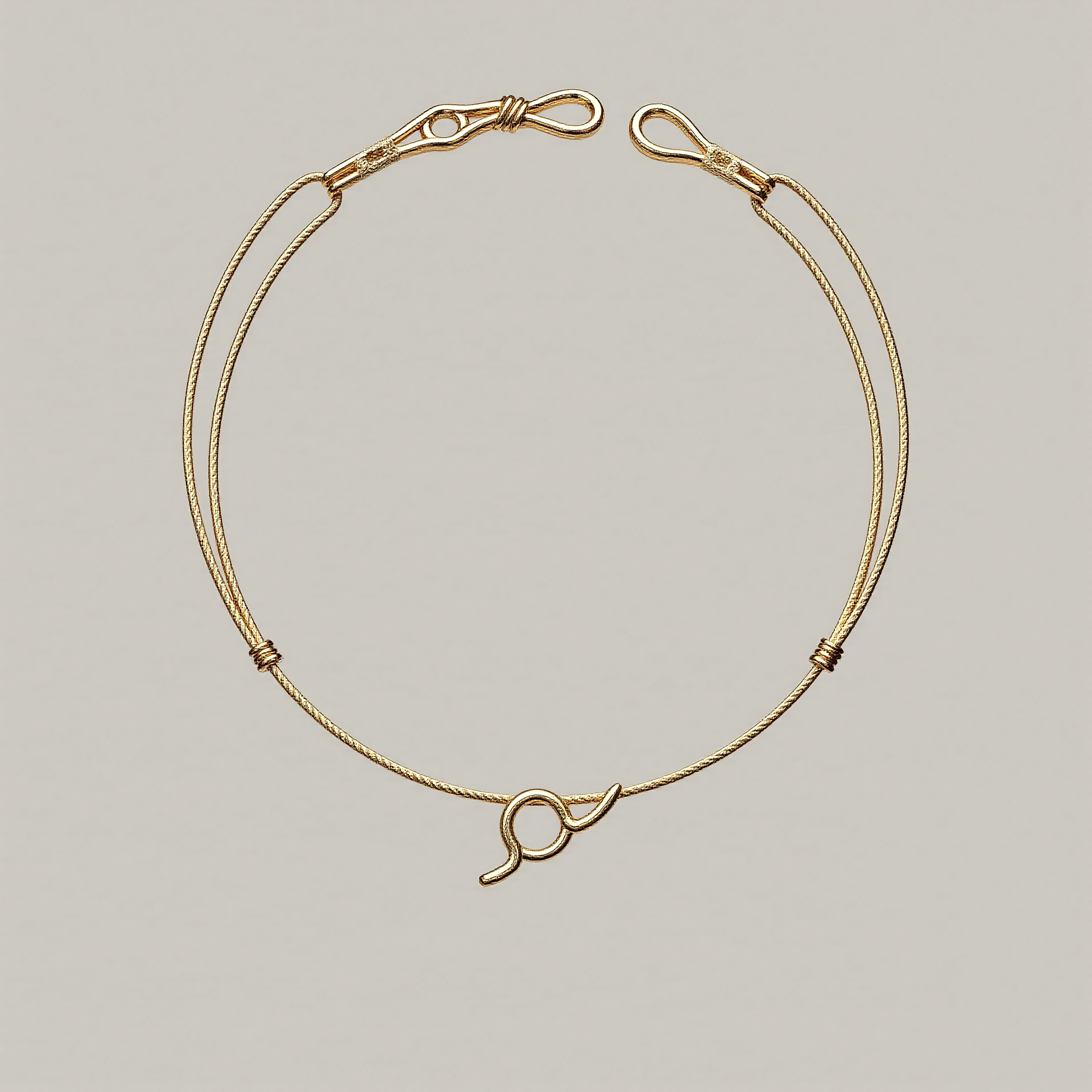 Bracelet cordon personnalisé avec initiale, or Jaune laminé 585/1000 — packshot Shopify produit 1:1