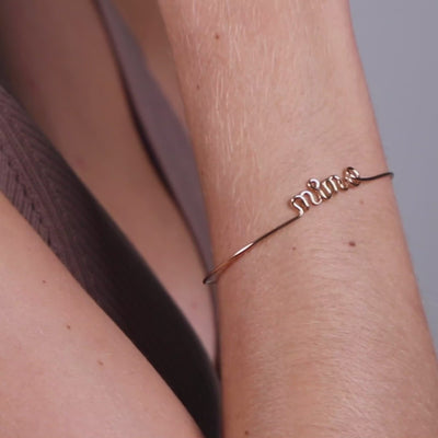 Vidéo : Bracelet Original Personnalisé en or jaune laminé façonné à la main à Paris